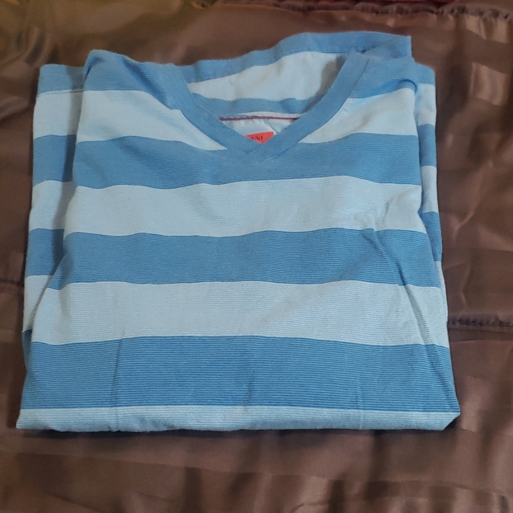 Alfani V Neck will sell as a bundle only